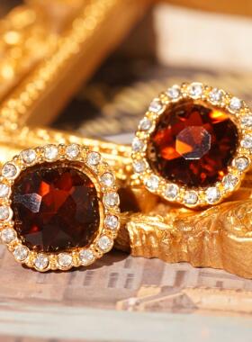 《暮色赤茶》设计师款酒红色方形耳钉高级轻奢满钻氛围感耳环耳饰