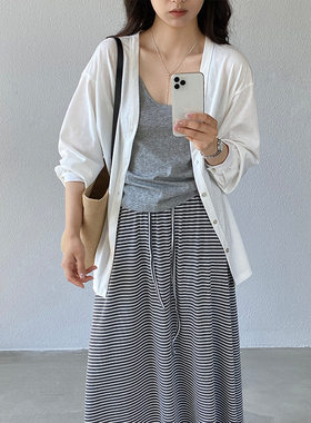 江左 松弛感简约纯色长袖开衫+吊带背心+条纹半身裙三件套女 8209