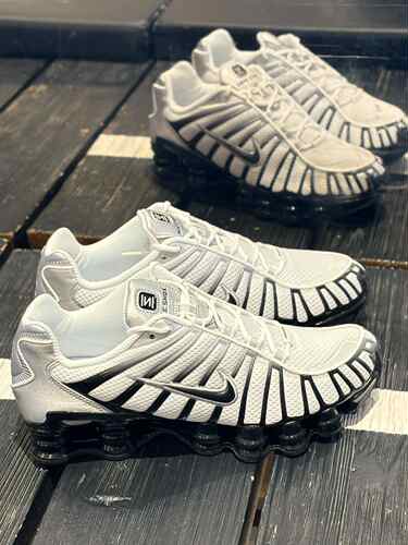 Nike/耐克Shox TL女士户外时尚厚底缓震跑步鞋气柱HQ4049-001