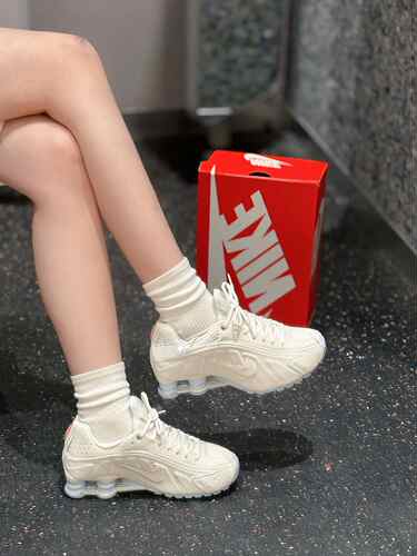 NIKE耐克女鞋SHOX R4 SE运动休闲气柱复古跑步鞋IH3572-110