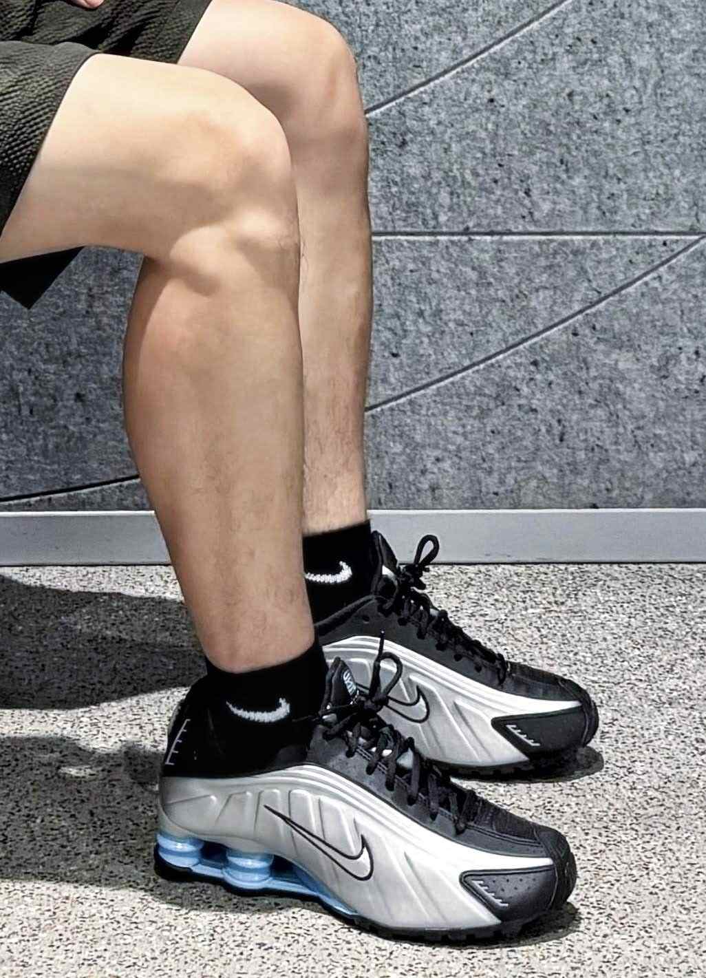 耐克弹簧鞋Nike Shox R4银蓝缓震气柱低帮跑步鞋男女款HQ1988-004