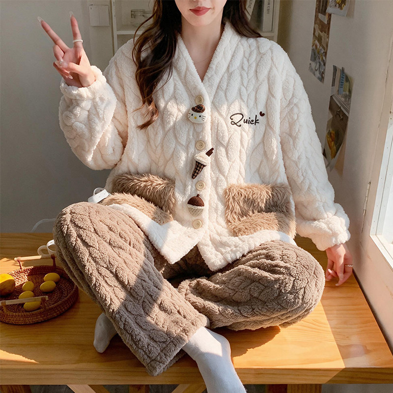 加厚保暖哺乳期外出珊瑚绒月子服