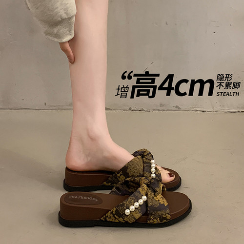 夏季新中式国风凉拖鞋女蝴蝶结珍珠一字拖坡跟增高4cm舒适不累脚