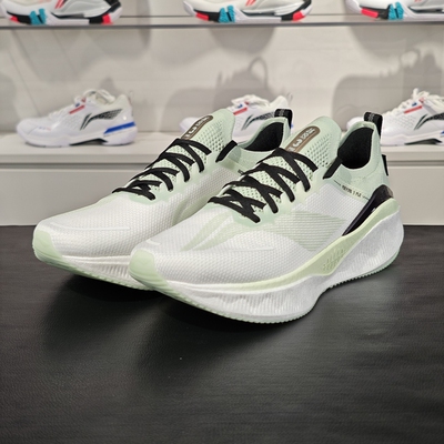 Lining/李宁正品越影3 PRO男子反光缓震透气低帮跑步鞋ARHU001-3