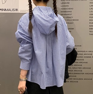 le rouge周美美同款 新学院主义蓝白格子可拆卸连帽翻领衬衫