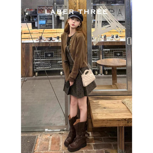LABERTH秋冬新品牛皮搭扣