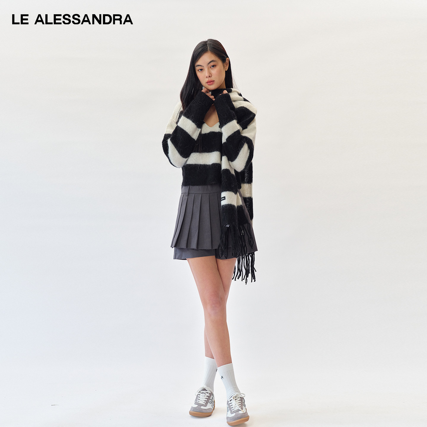 品牌直营LEANDR黑白条