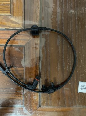 适用克莱斯勒300C 轮速传感器 ABS传感器 ABS Sensor