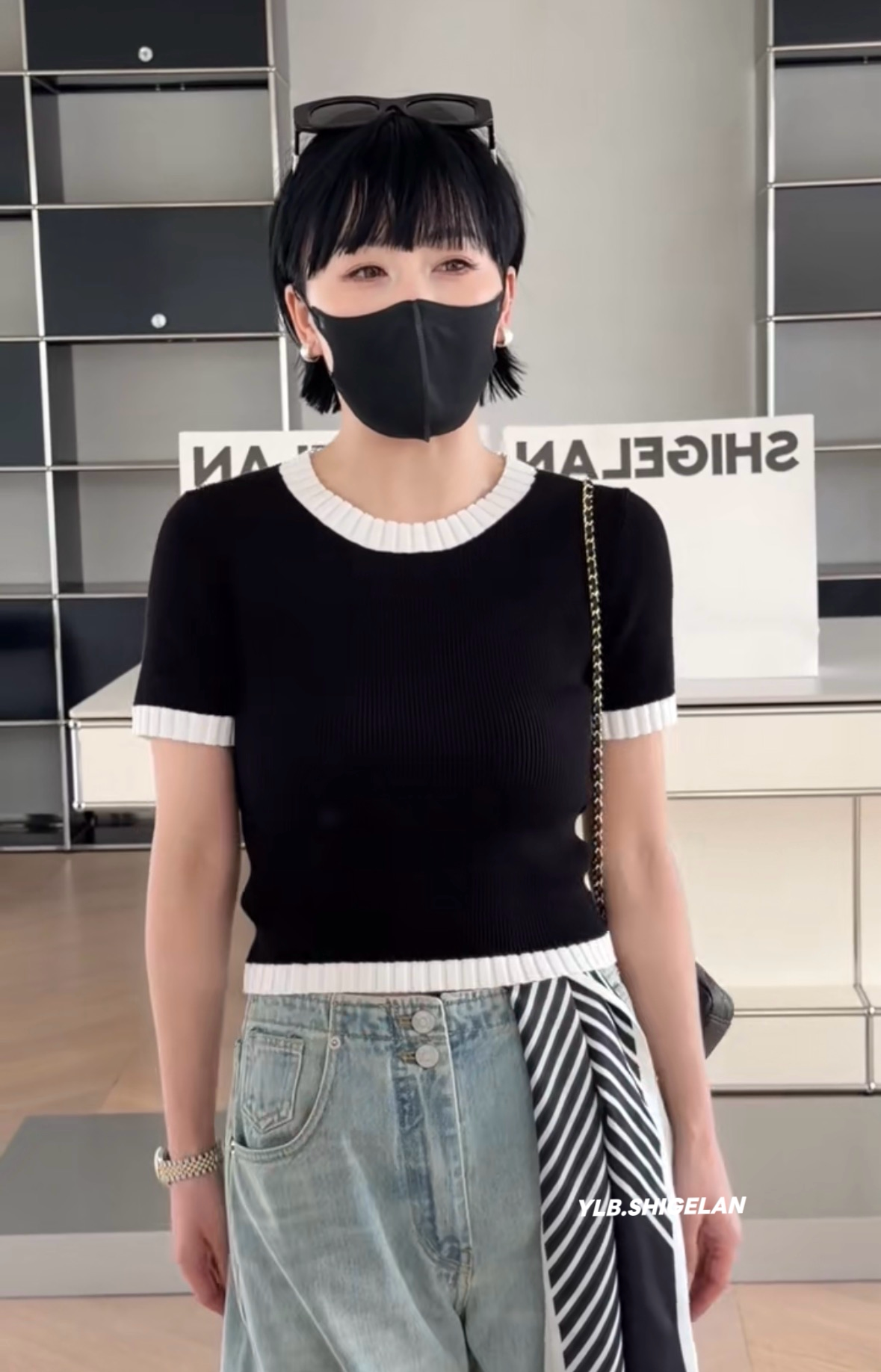 现货C25134诗歌兰女装2026春夏款 气质黑色圆领短款拼色针织衫女