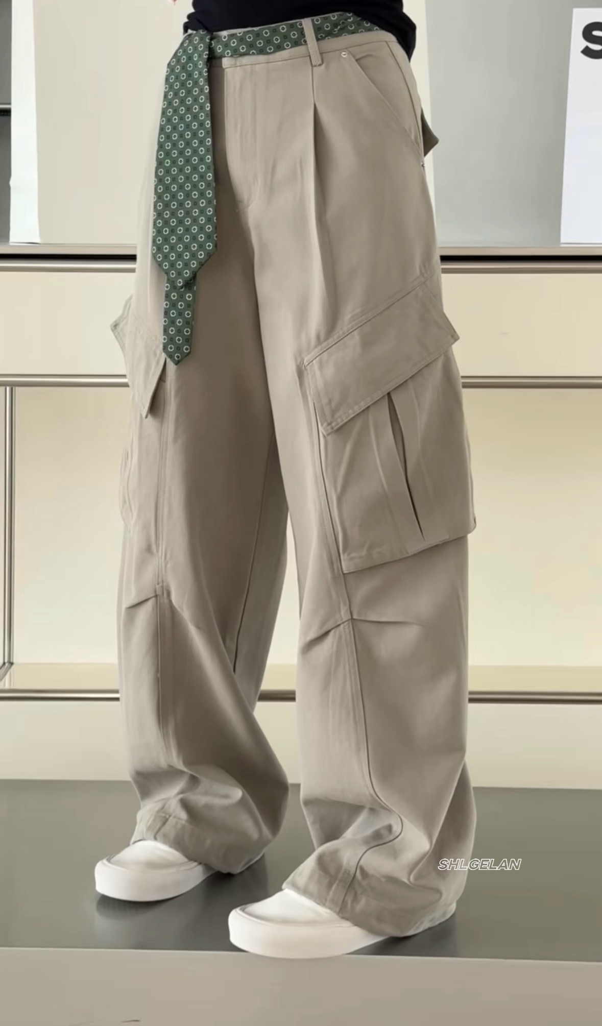 T26-172丝巾休闲裤 诗歌兰欧货女装2026春款气质卡其色口袋工装裤