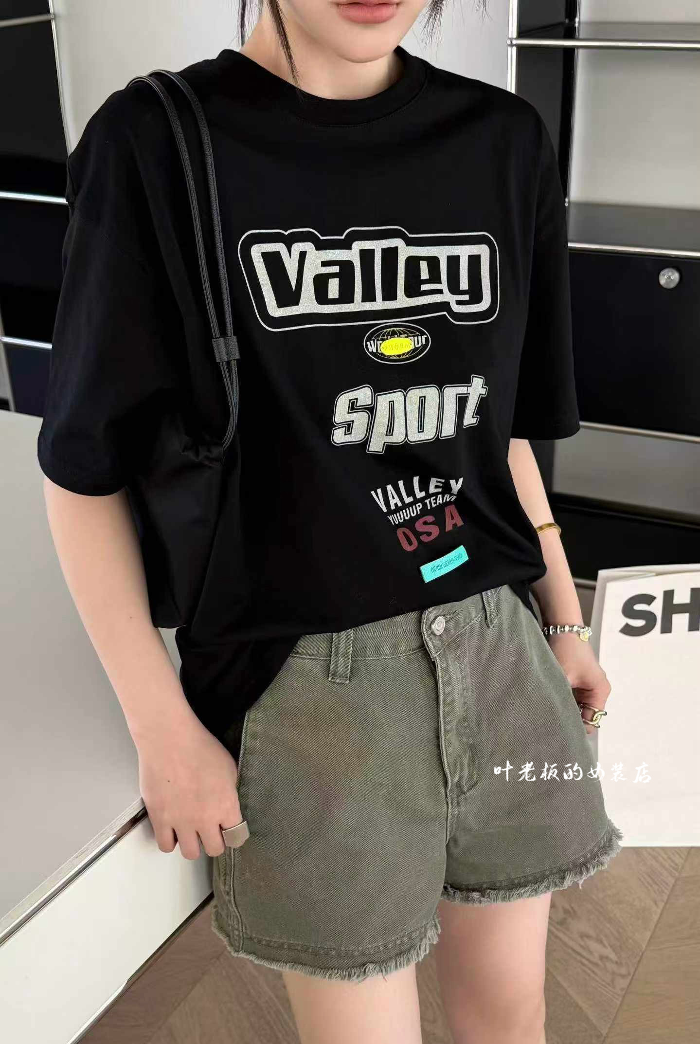 T26181圆领短袖 诗歌兰欧货女装2026夏款显瘦黑色字母印花T恤女