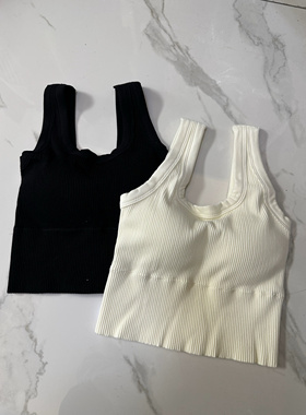 93009诗歌兰2023春夏新品 时尚百搭坑条纹宽肩带弹力抹胸背心女