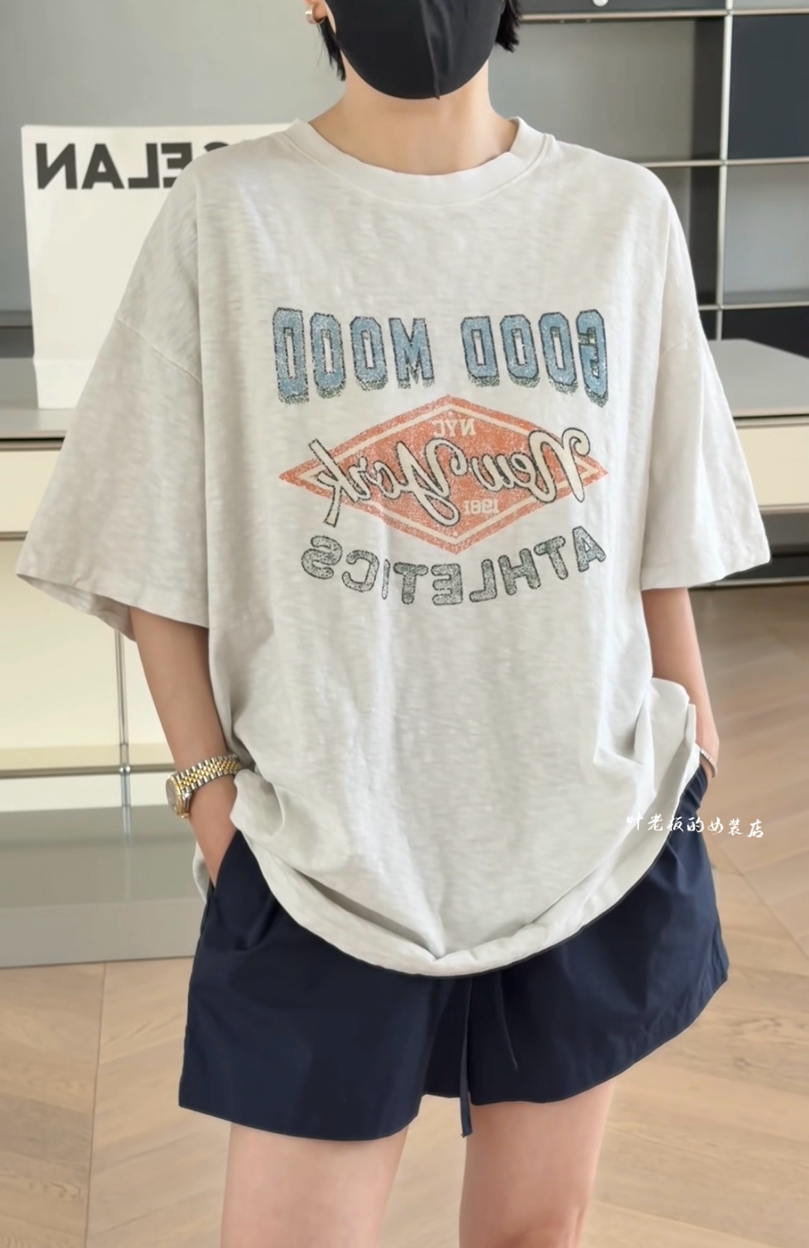 T3068大版型短袖 诗歌兰女装2026夏款气质米白色中长款字母T恤女
