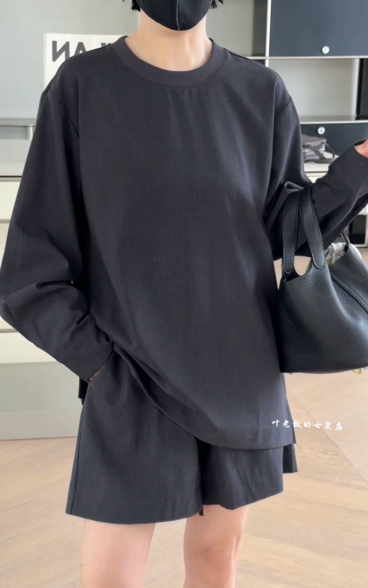 P26-666西装两件套 诗歌兰欧货26秋款深灰色圆领上衣+短裤套装女