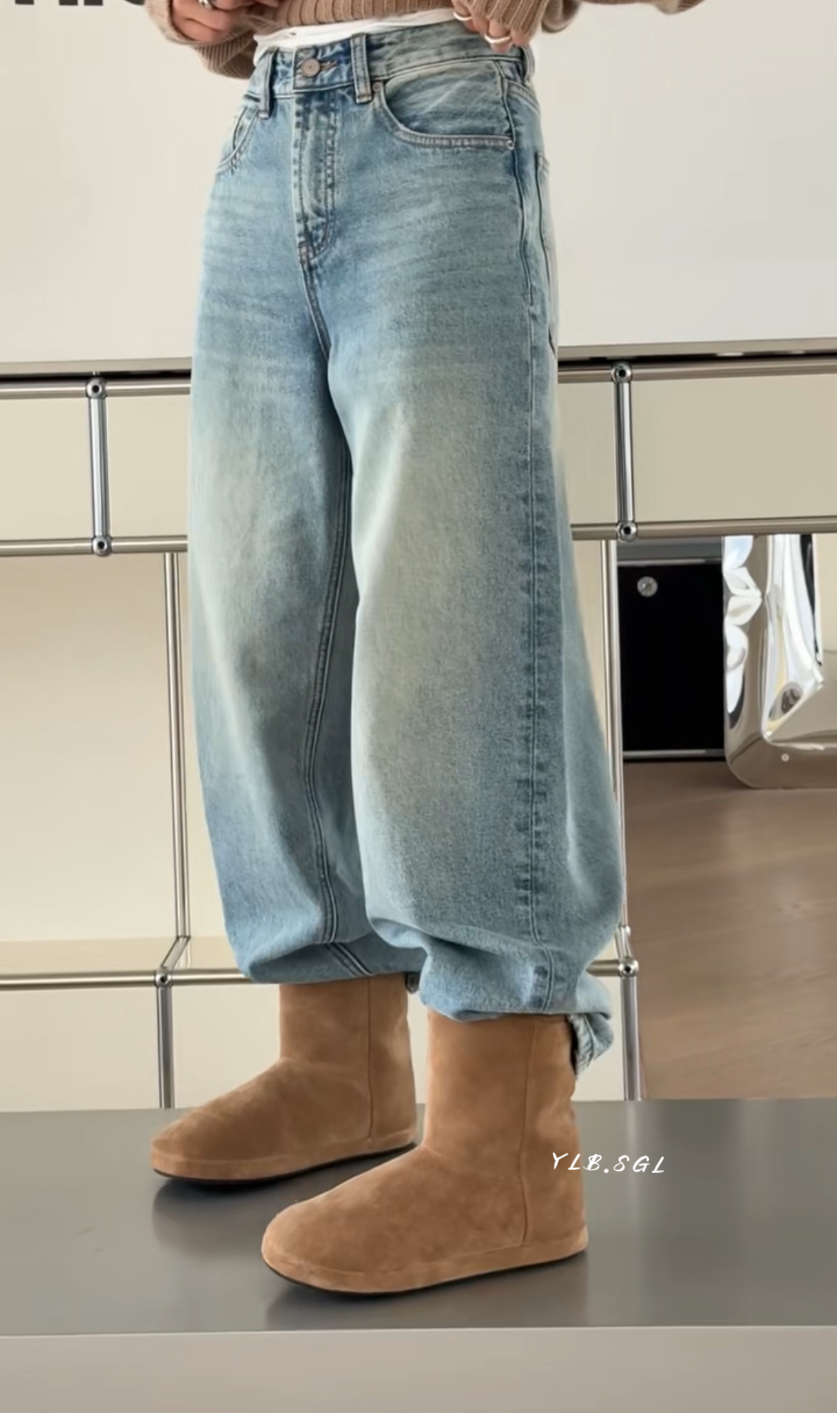 18063诗歌兰女装2025冬款 气质浅蓝色显瘦直筒靴裤加绒牛仔裤女