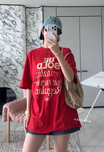 T3106红色短袖 诗歌兰女装26夏百搭气质红色中长款字母宽松T恤女