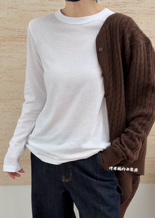 Z445后领刺绣T恤 诗歌兰欧货女装26秋款 简约白色圆领长袖打底衫