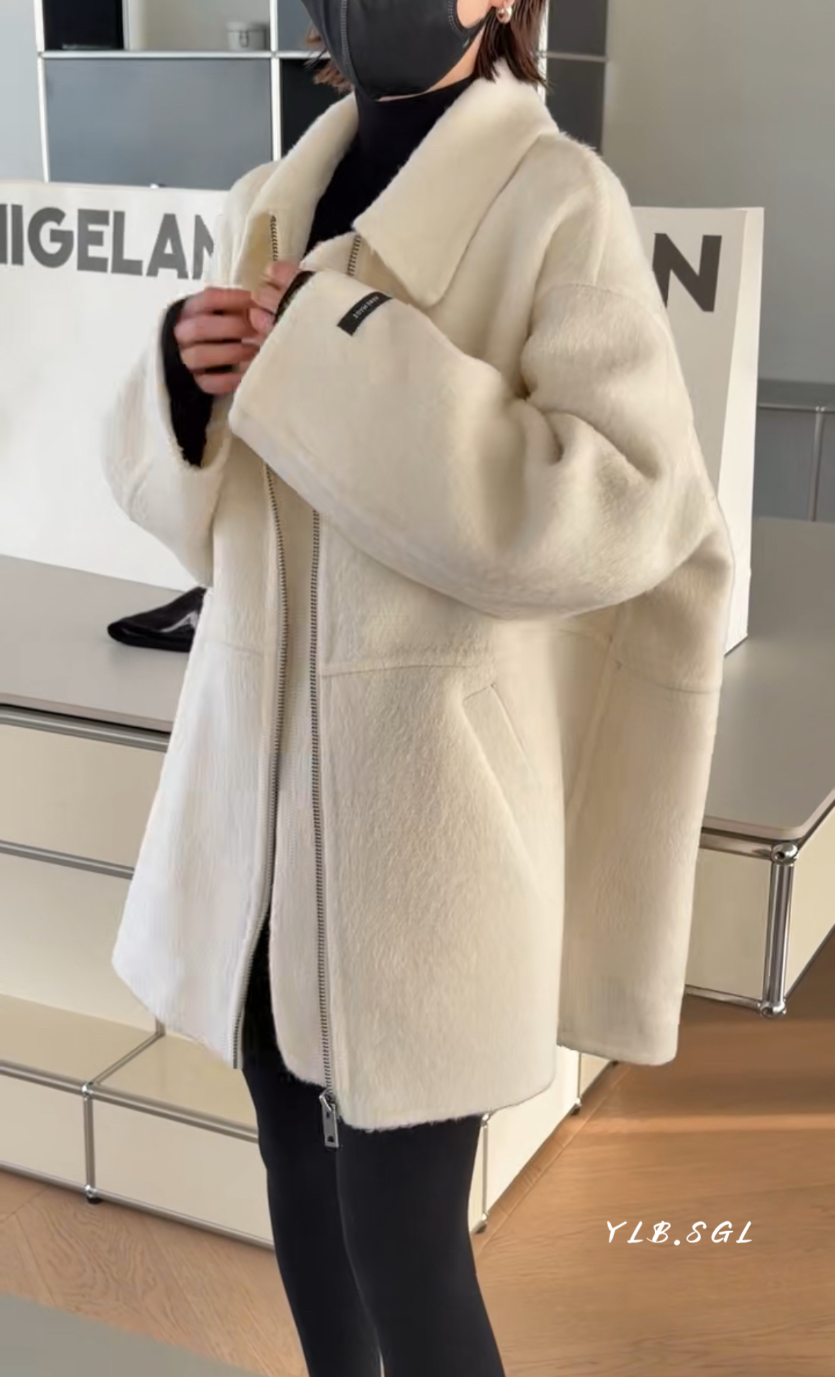 247172诗歌兰女装2025冬款 时尚气质米白色翻领拉链双面羊绒外套