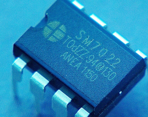 全新IC SM7022 全新原装正品电源管理芯片 可直接替换VIPER22A