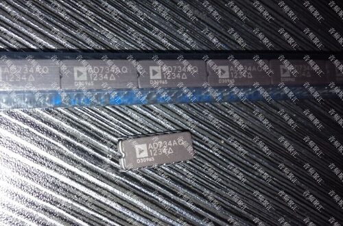 AD734AQ 10兆赫，四象限乘法器/除法器 CDIP8 陶瓷封装 原装正品