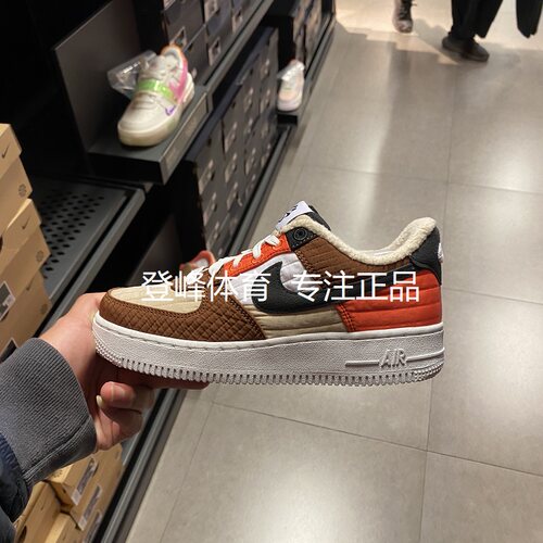白棕橙空军一号板鞋Nike/耐克