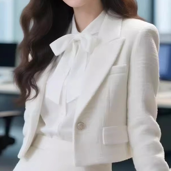 2025秋季新款白色小香风短款套装