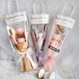 Розовая гвоздика простые простое простые схожие цветочные букет