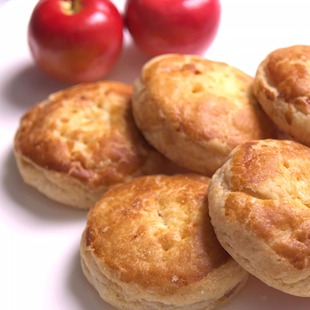 【新品好吃】日本代购长野苹果派高级零食伴手礼夹心派