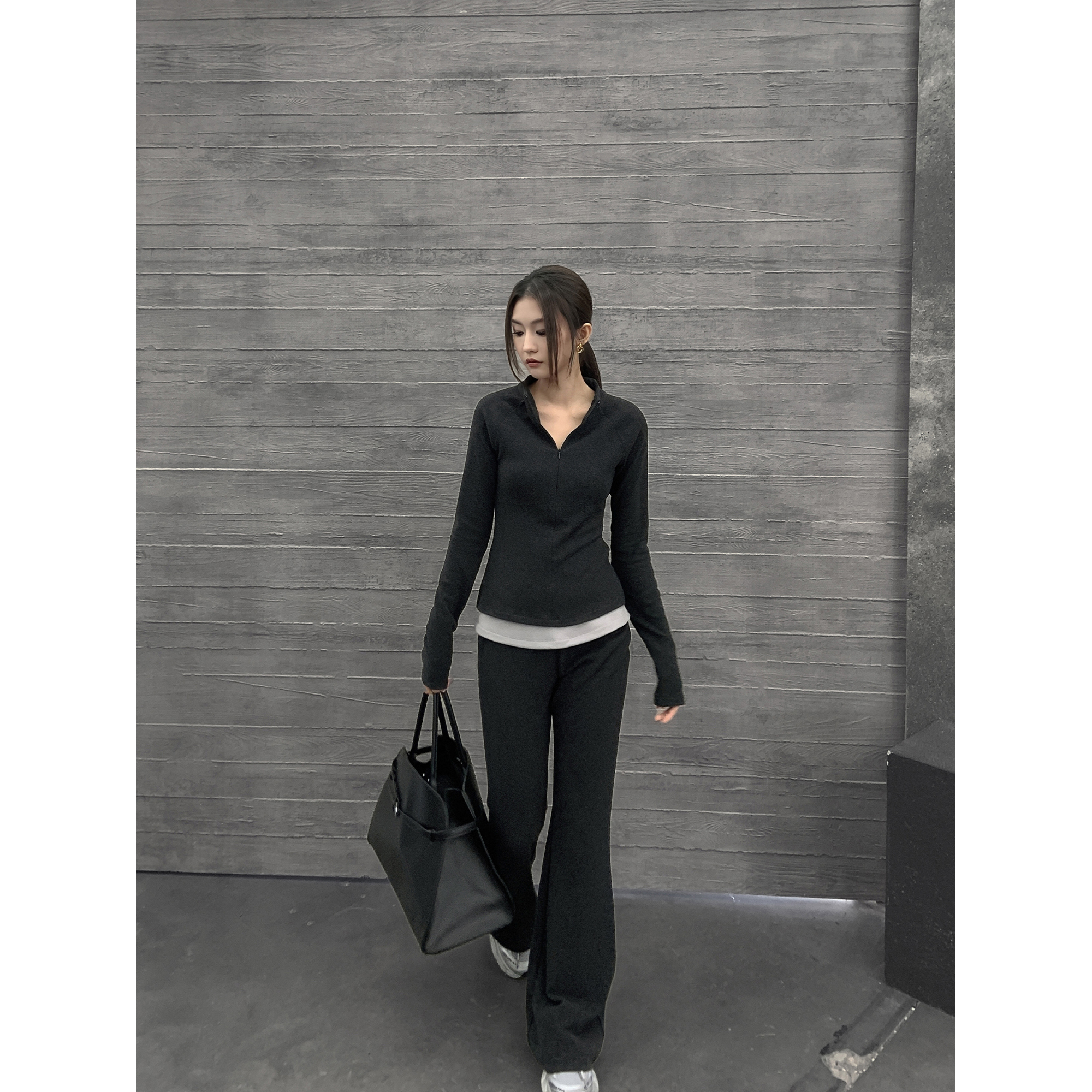 GEMQI高级感巨好看的黑色瑜伽运动套装秋冬卫衣+喇叭裤德绒两件套