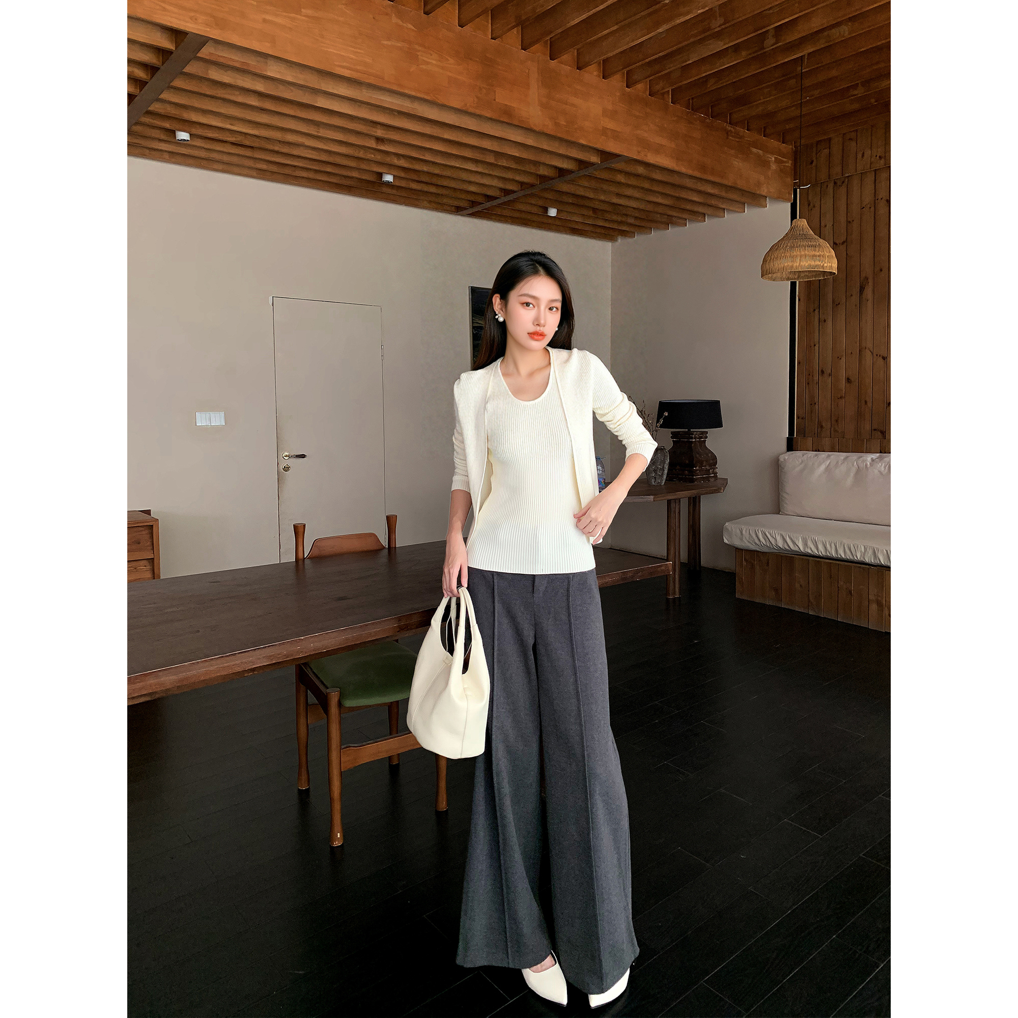 GEMQI 深灰色毛呢阔腿裤女秋冬季设计感加绒高腰直筒休闲西装裤子