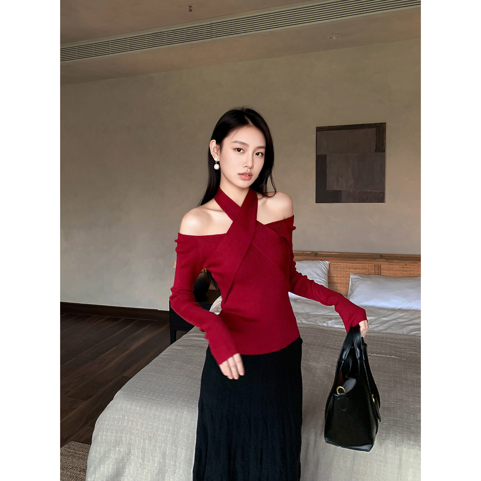 GEMQI 设计感交叉挂脖针织衫女春秋季一字肩修身显瘦酒红色打底衫,女装/女士精品,毛针织衫,淘宝优惠券,粉丝福利购,淘宝优惠卷