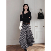 GEMQI黑色格子半身裙子女春秋2025新款 复古显瘦高腰不规则a字长裙