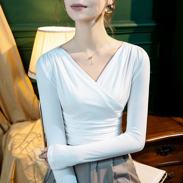 2026秋季新款莫代尔V领T恤女韩版设计感欧洲站春款洋气长袖小衫