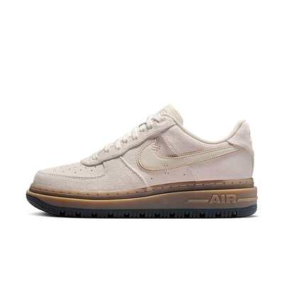 NikeAirForce1LX米色板鞋