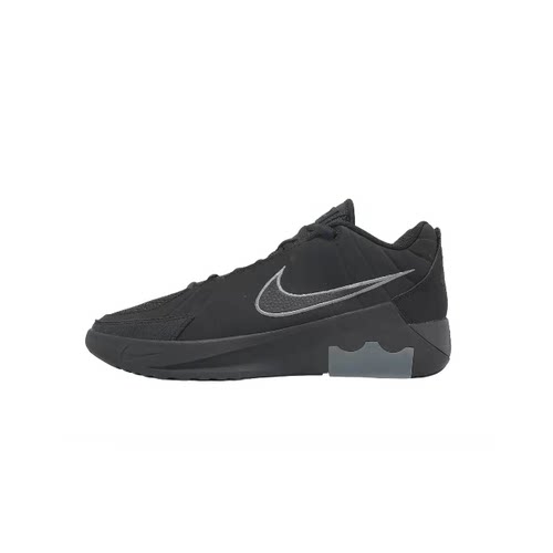 Nike黑色男款低帮篮球鞋