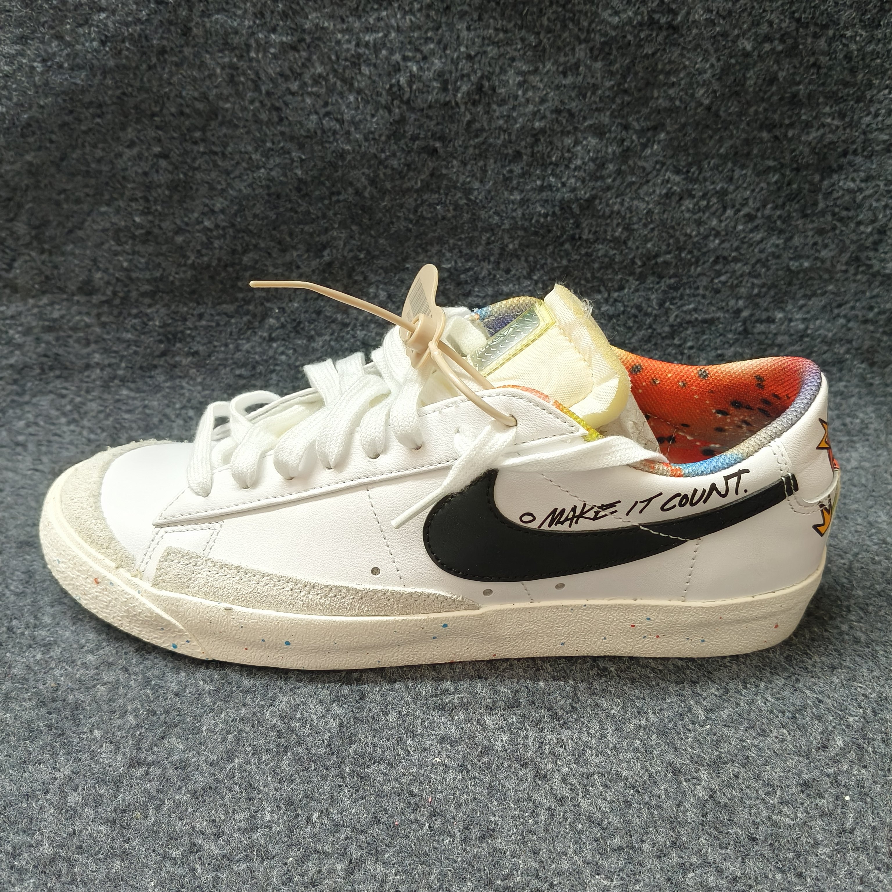 瑕疵处理Nike Blazer Low 男子开拓者涂鸦低帮休闲板鞋DJ4279-101,运动鞋new,板鞋,淘宝优惠券,粉丝福利购,淘宝优惠卷
