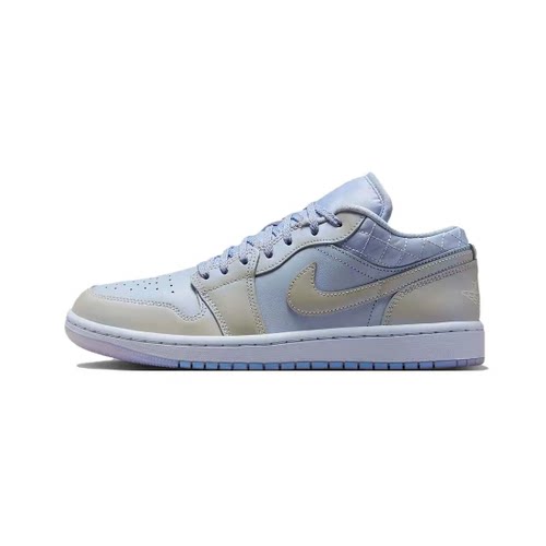 AJ1蓝色女款低帮复古篮球鞋