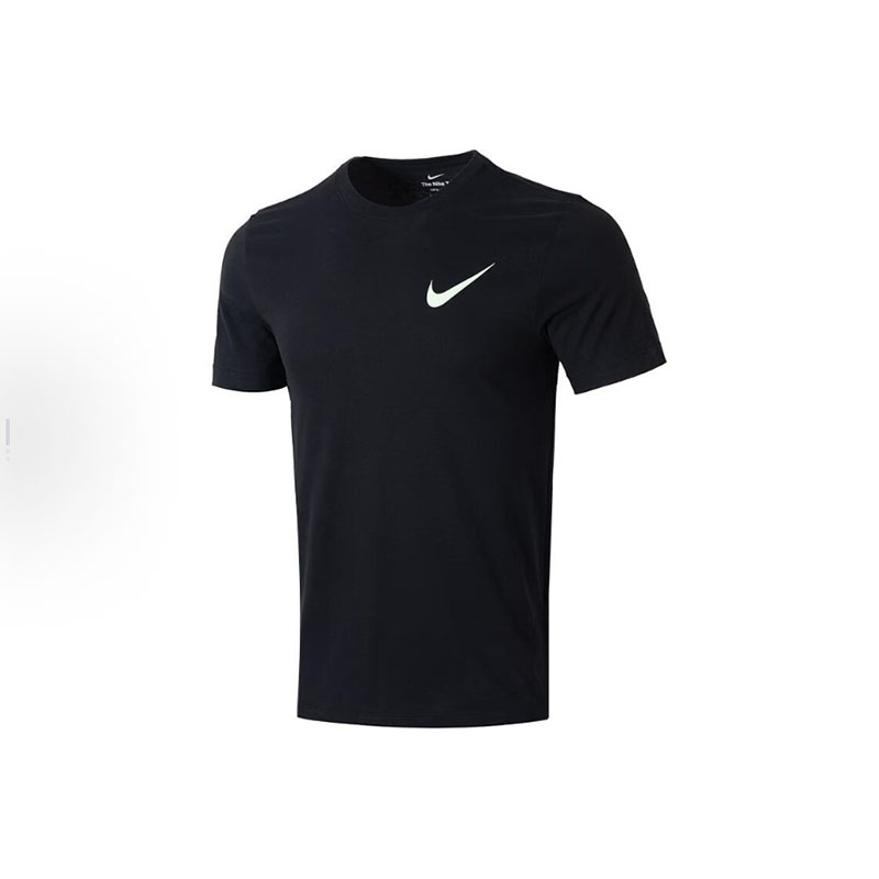Nike运动休闲圆领短袖T恤