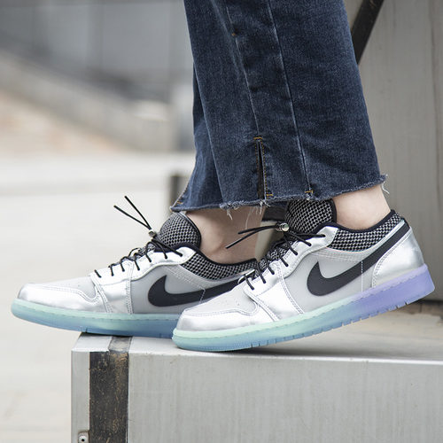 Air Jordan 1 AJ1 女 黑银渐变 水晶底 低帮篮球鞋DJ5199-109