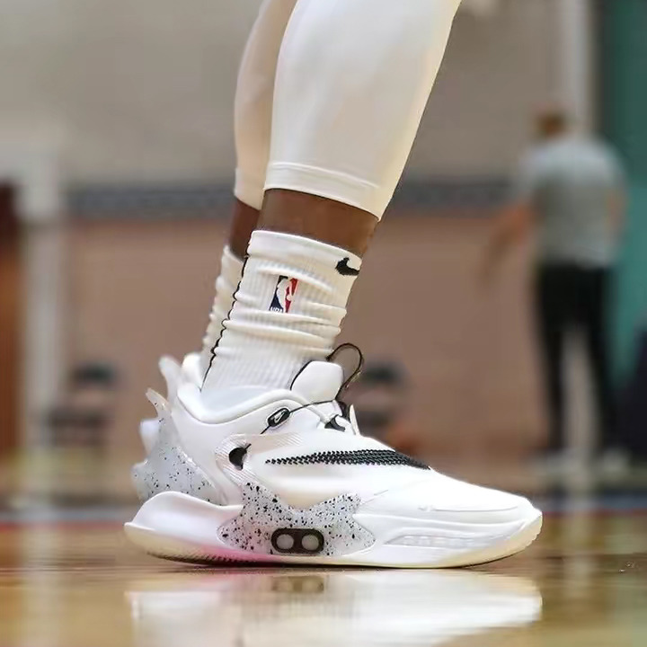 NikeAdaptBB2.0自动绑带黑白