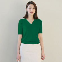 冰丝针织衫短袖t恤女夏季2023新款女士休闲绿色v领上衣薄款打底衫