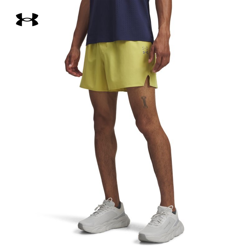 轻质舒适,干爽透气,弹力贴合,灵活运动