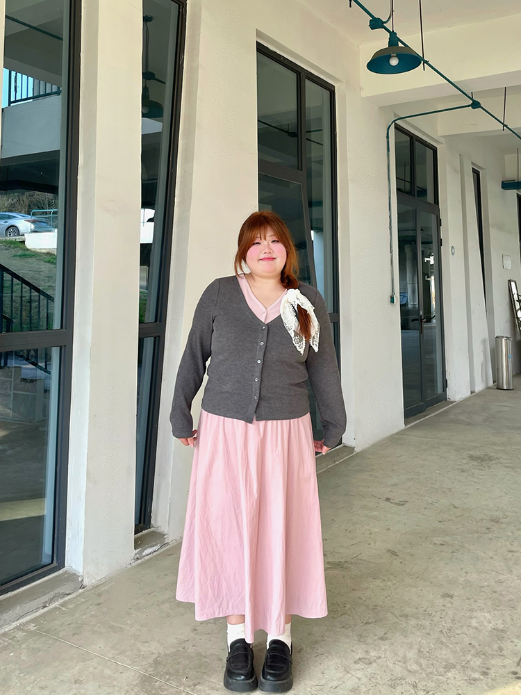 Large Size V-Neck Top Fake Two-Piece Spring Fat mm Covers the Flesh and Looks Slim 100kg Korean Top and Skirt Suit