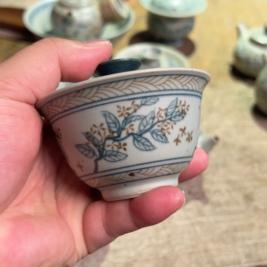 釉里金金桂盖碗