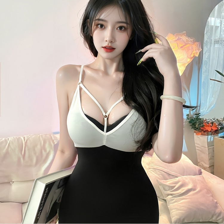 性感辣妹修身吊带连衣裙