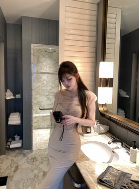 With 99jiu【曼妙S曲线】高级缎面修身半裙百搭气质优雅