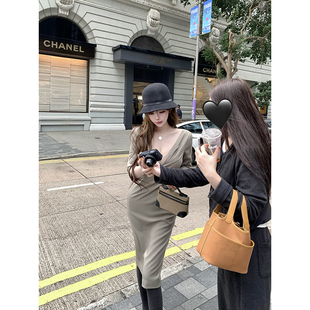 气质小众褶皱交叉V领连衣裙中长款 高智灰韵 内搭 99jiu With