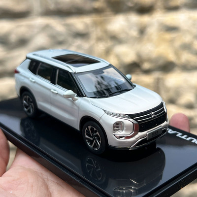 1:43广汽三菱 2023款欧蓝德模型 高仿真合金车模摆件OUTLANDER