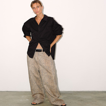 FSG 廓形利落加长“非基础”黑衬衫