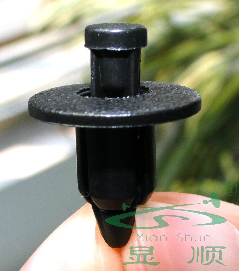 丰田前围通风板车门外饰固定卡扣